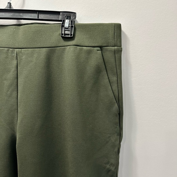 LOFT Ponte Straight Pants 🌟 - Picture 4 of 8